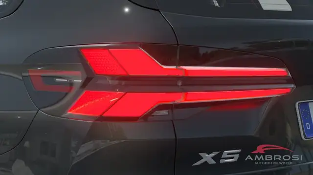 BMW X5 view 7