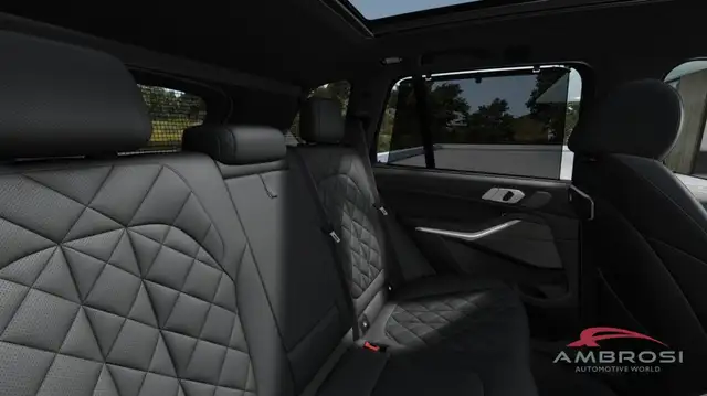 BMW X5 view 13