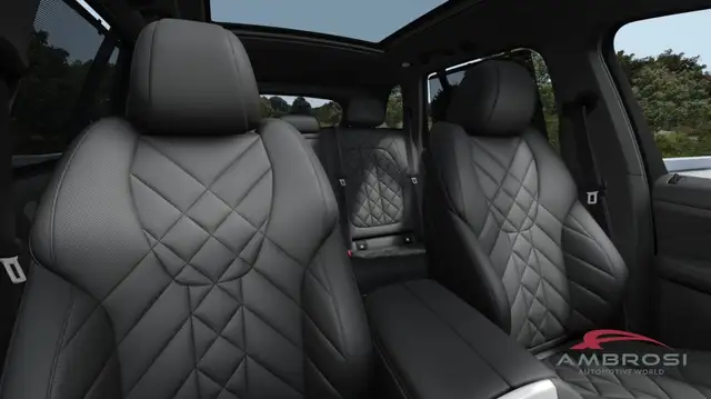 BMW X5 view 12