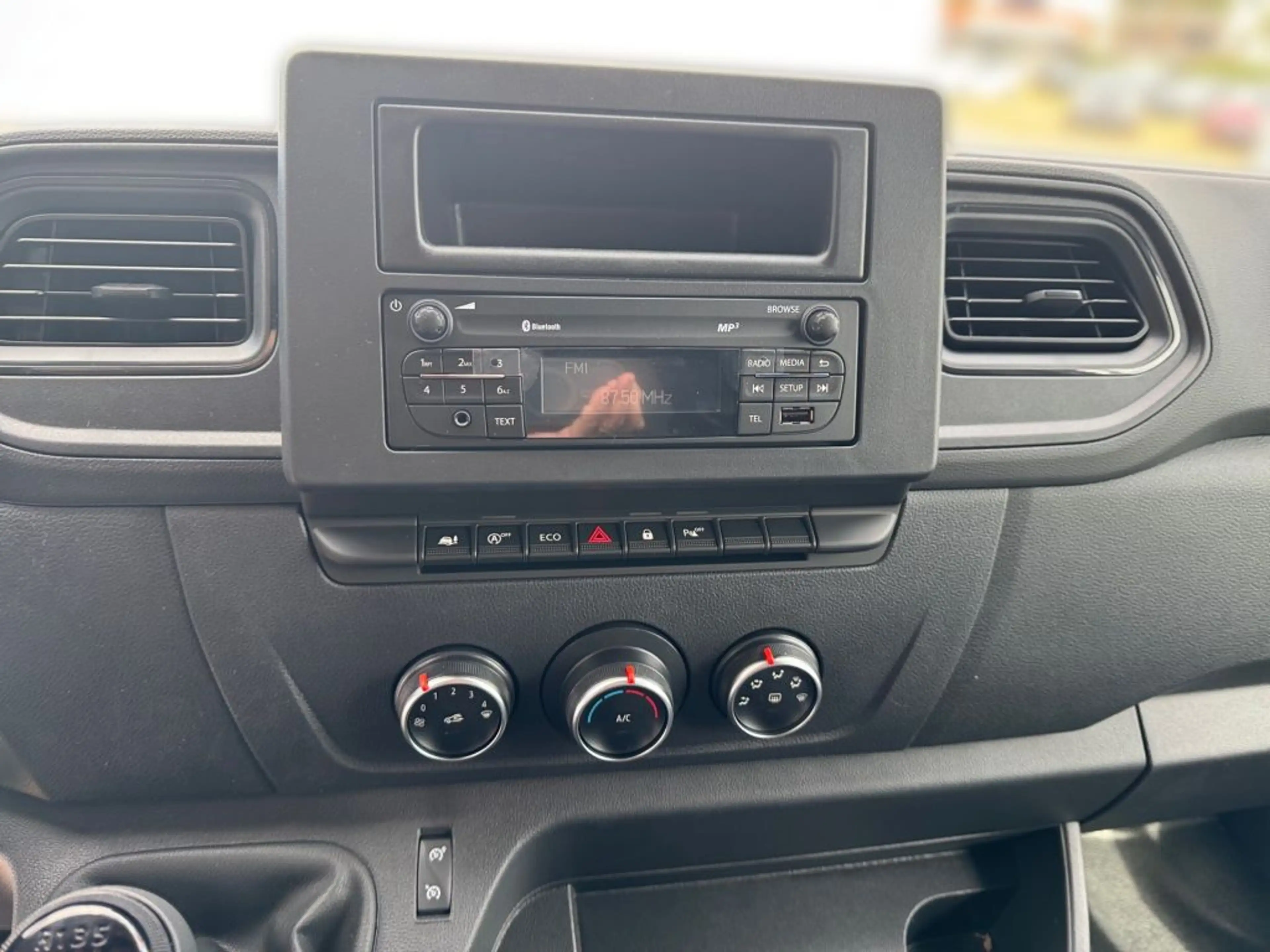 Nissan Interstar L2H2 3,5 dCi 105 FWD Acenta — photo 8