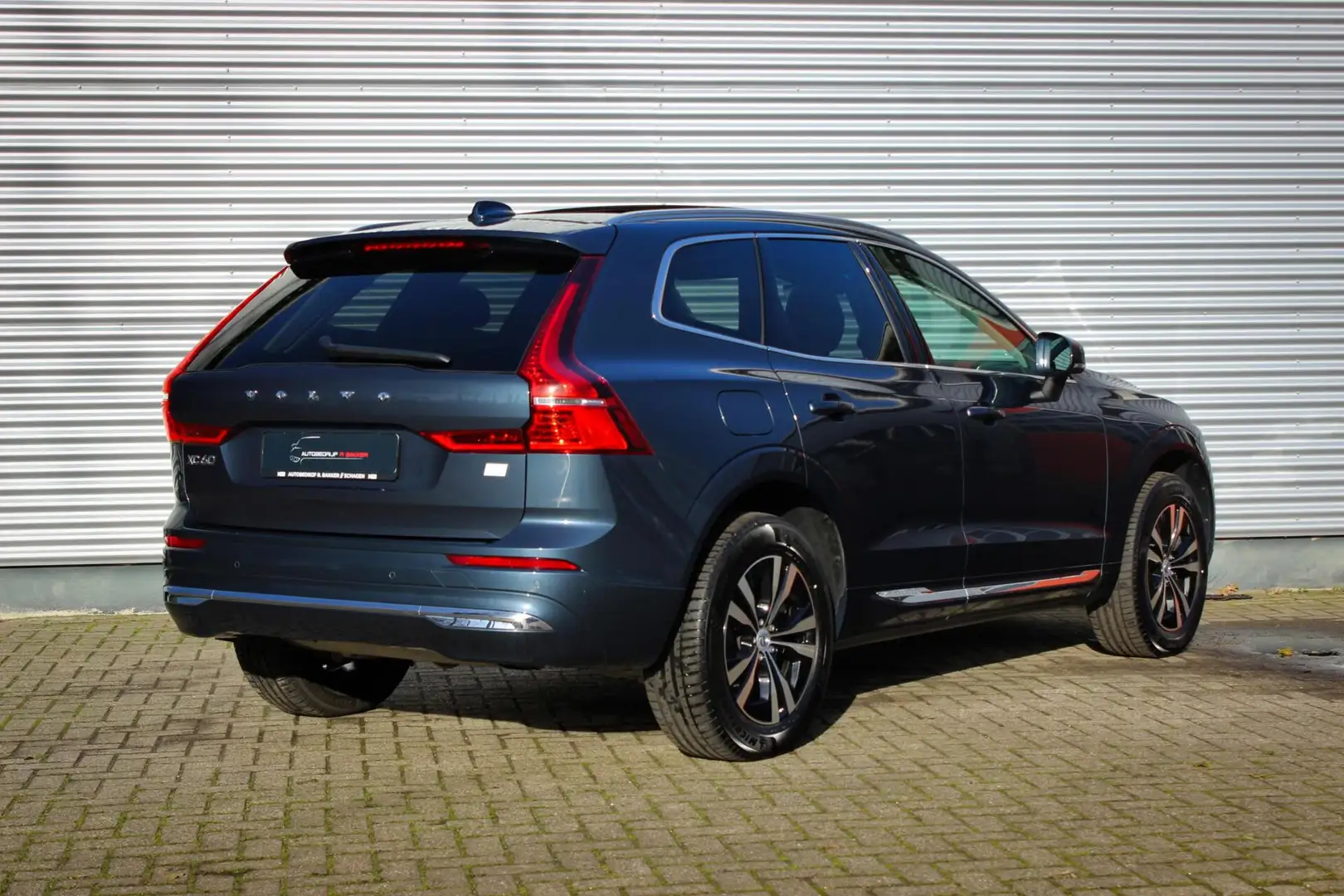 Volvo XC60 2.0 T6 Plug-in hybrid AWD Inscription Expression / Bleu - 2