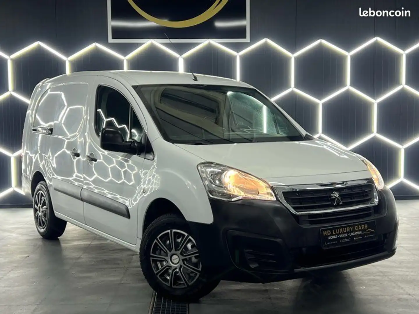 Peugeot Partner Fourgon Long BlueHDI Avantage Édition Blanc - 1