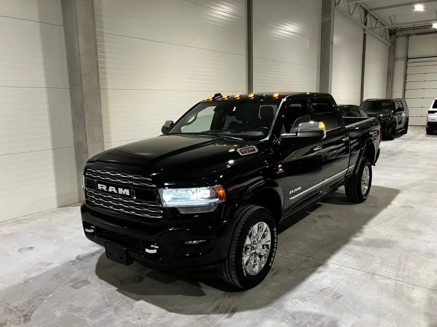 Dodge RAM 2500 6,7 Cummins Limited 4x4 Erst 400KM Schwarz - 2