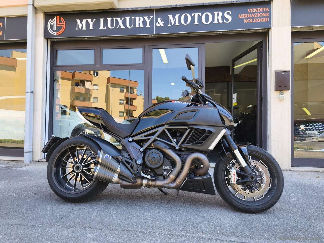 Ducati Diavel TERMIGNONI*DESMOTAGLI. FATTO!38.000KM*PREZZOREALE