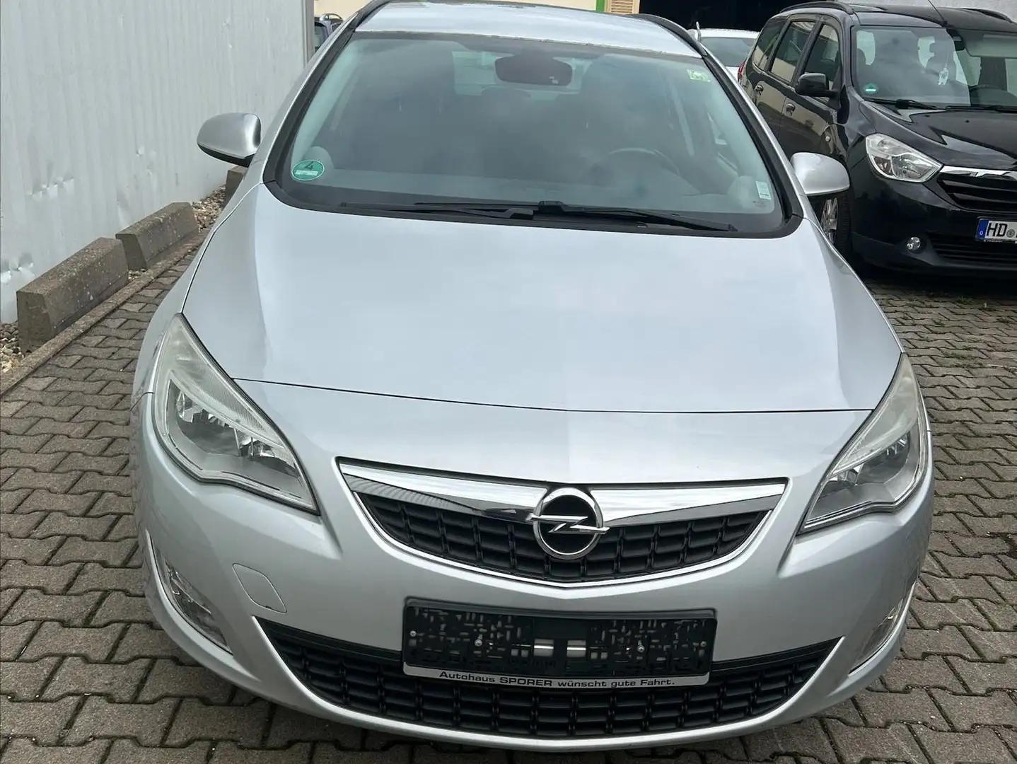 Opel Astra Design Edition - 1