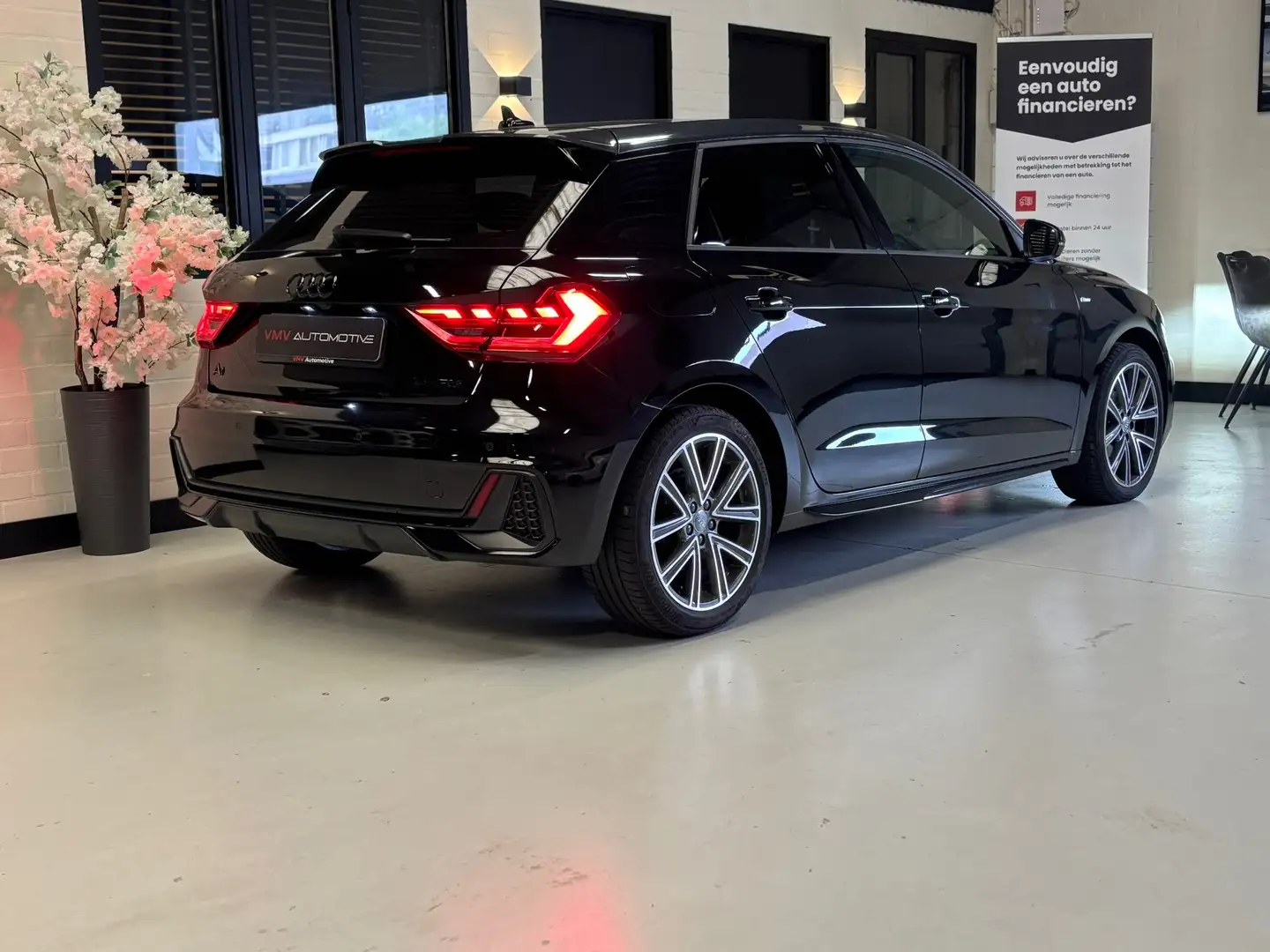 Audi A1 Sportback 25 TFSI 2x S-line|Cam|Keyless|CarPlay|Na Zwart - 2