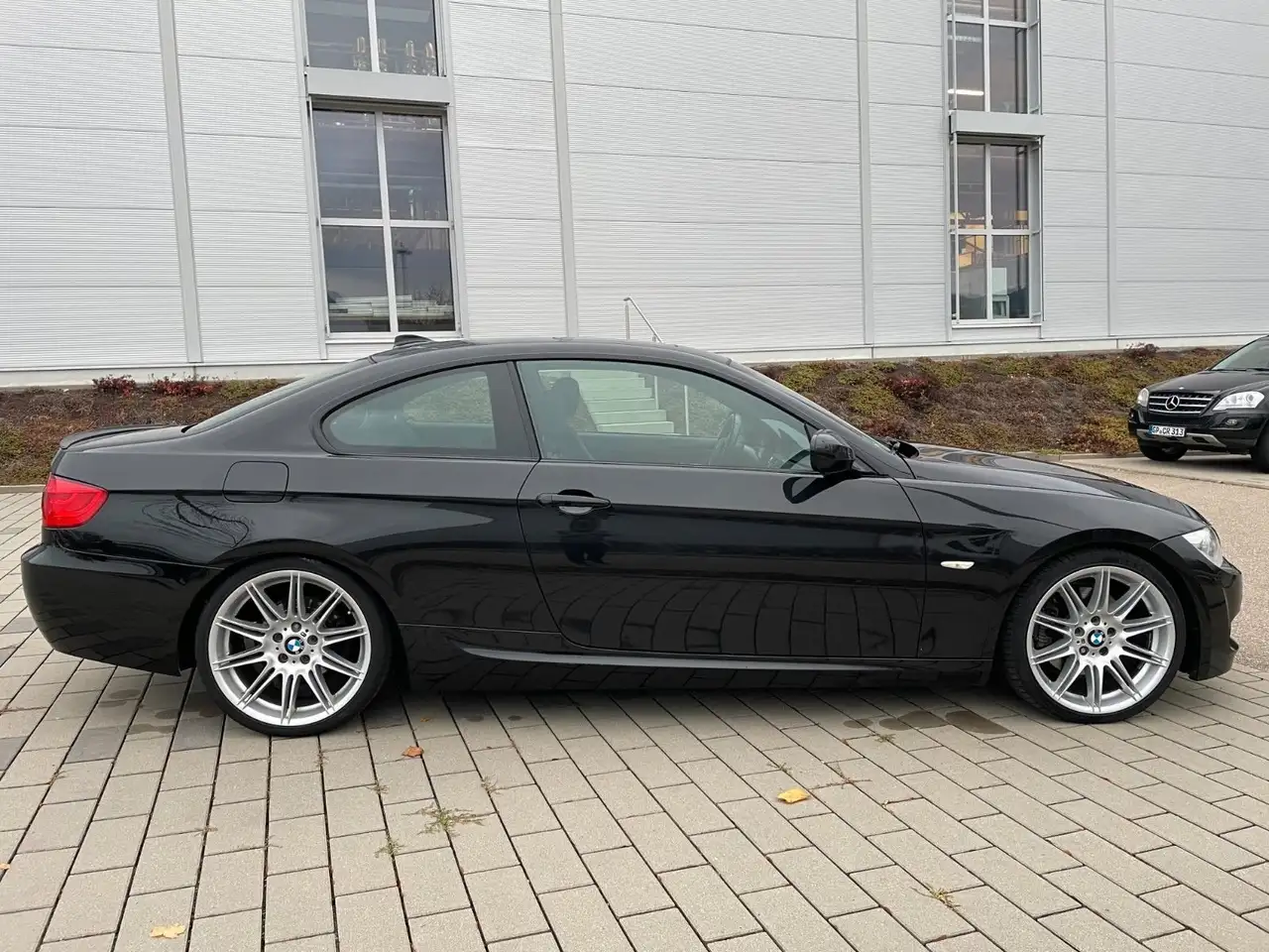 BMW 325