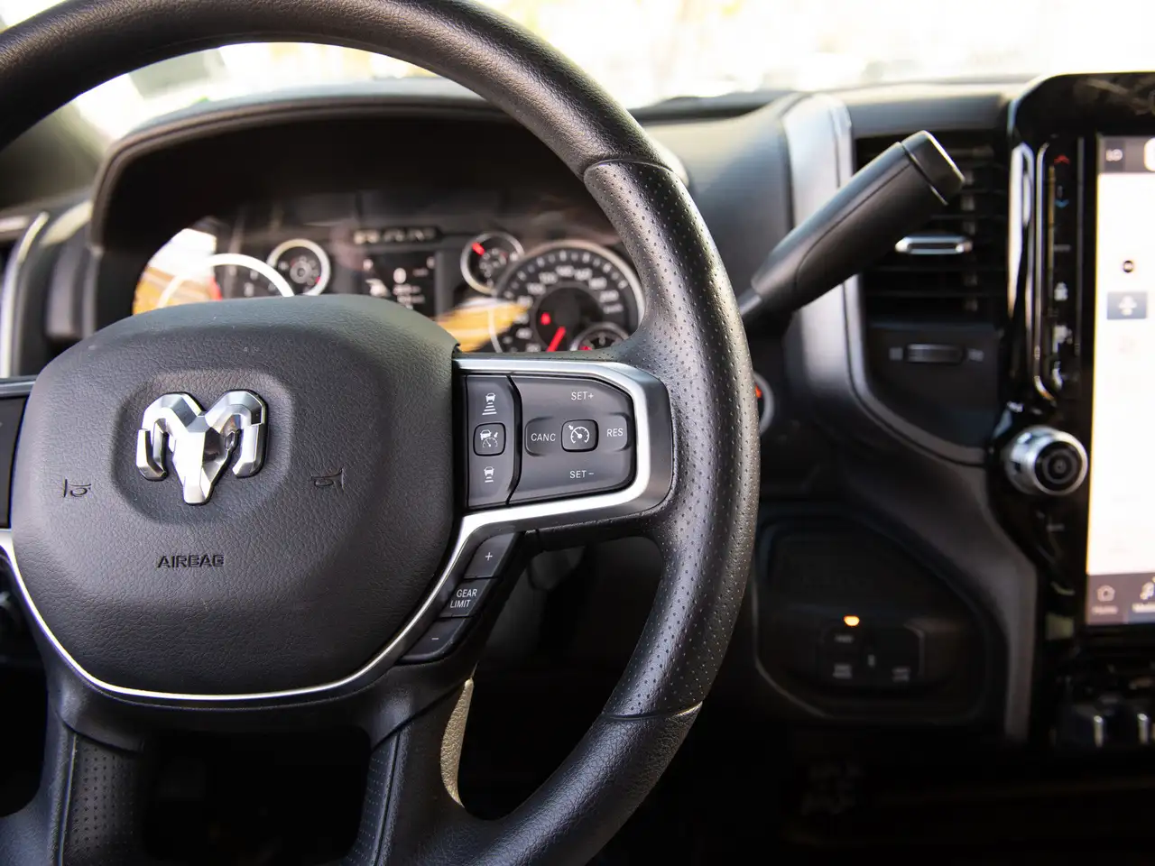 RAM 3500 снимка RAM 3500