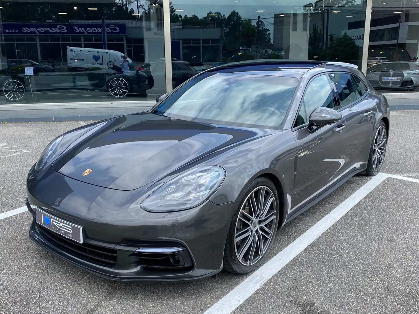 Porsche Panamera 4 e-Hybrid Sport Turismo Grey - 2