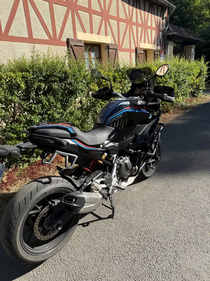 BMW F 900 XR