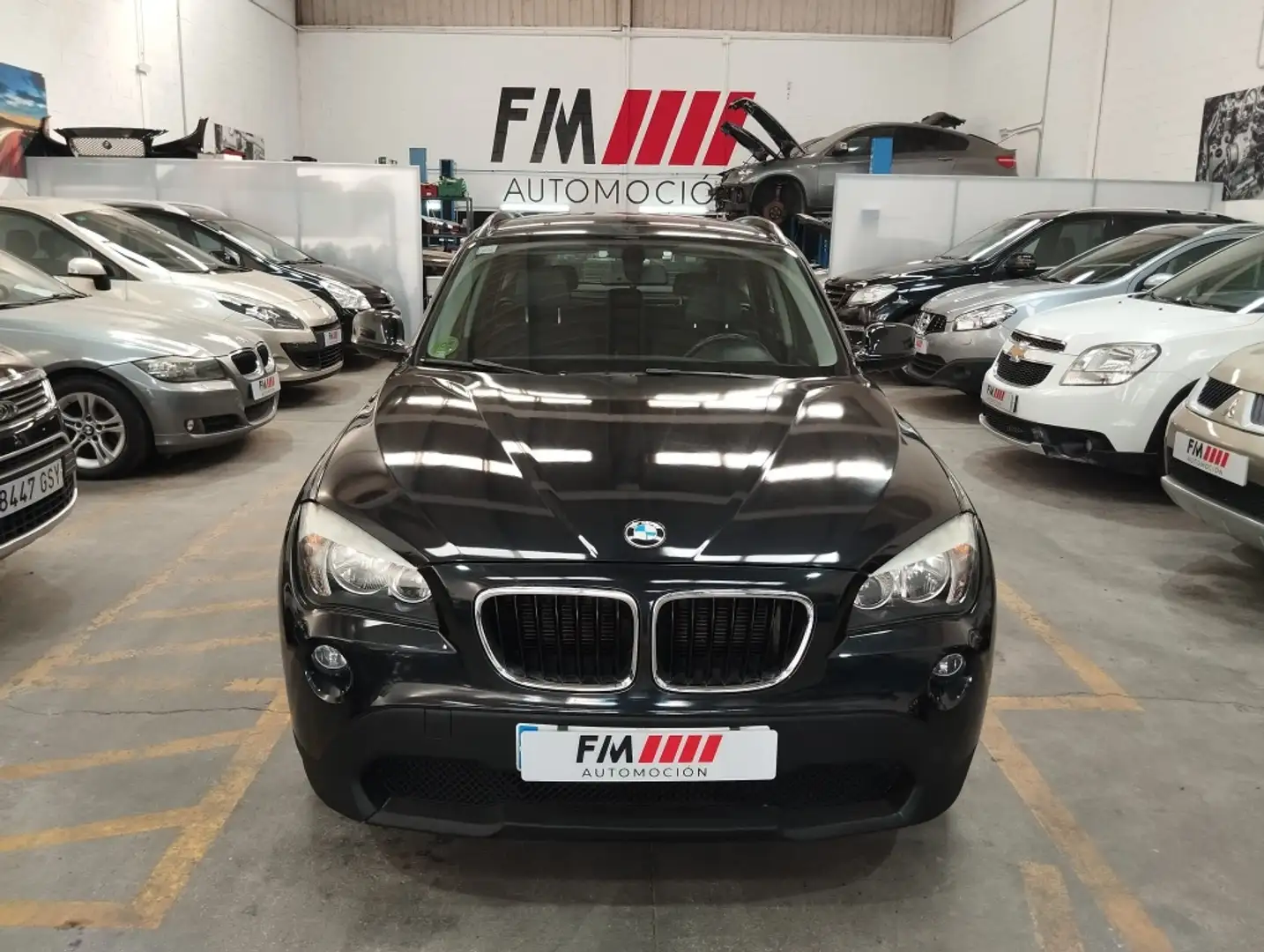 BMW X1 xDrive 25iA Negro - 1