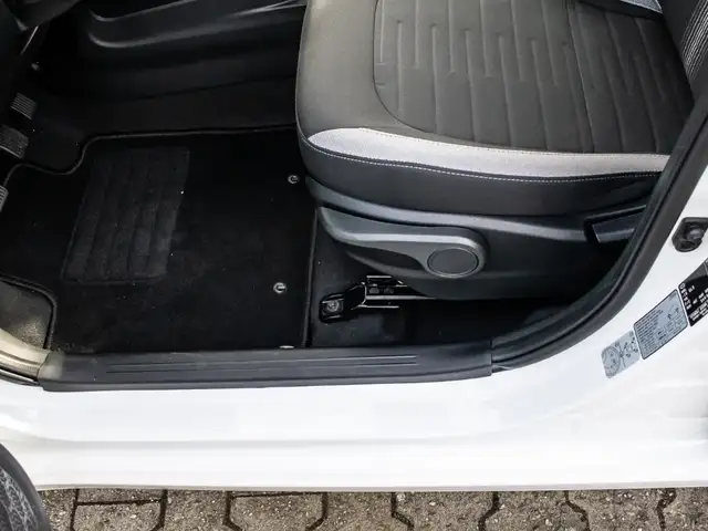 Hyundai I10 view 13