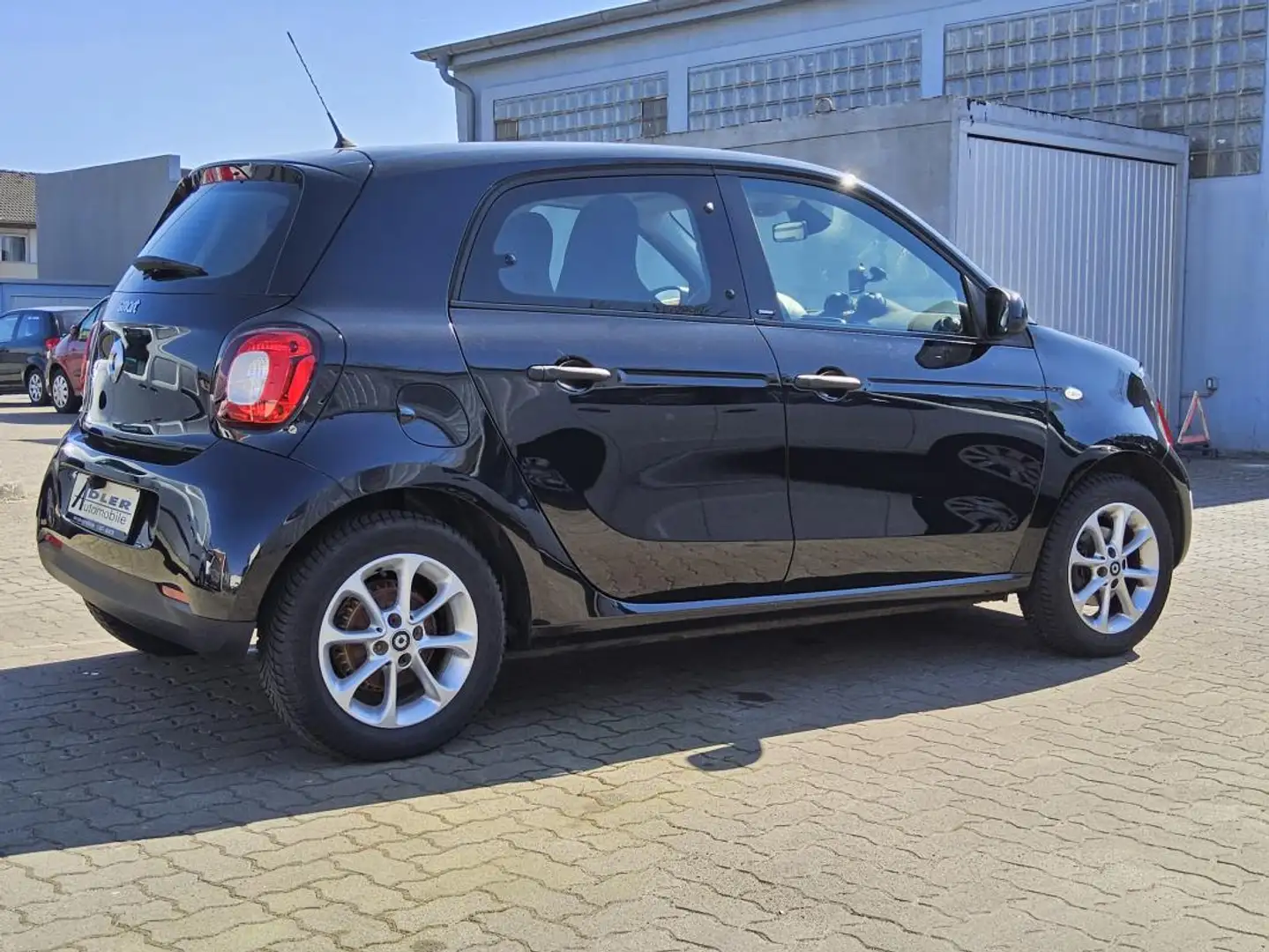 smart forFour Cool Schwarz - 1