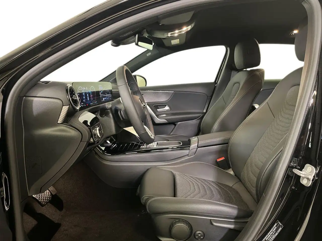 Mercedes-Benz A-Class 2026 — фото 10