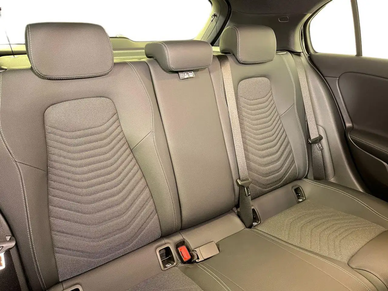 Mercedes-Benz A-Class 2026 — фото 16