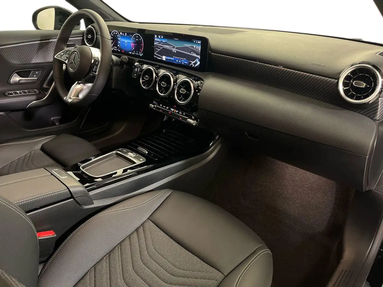 Mercedes-Benz A-Class 2026 — фото 15