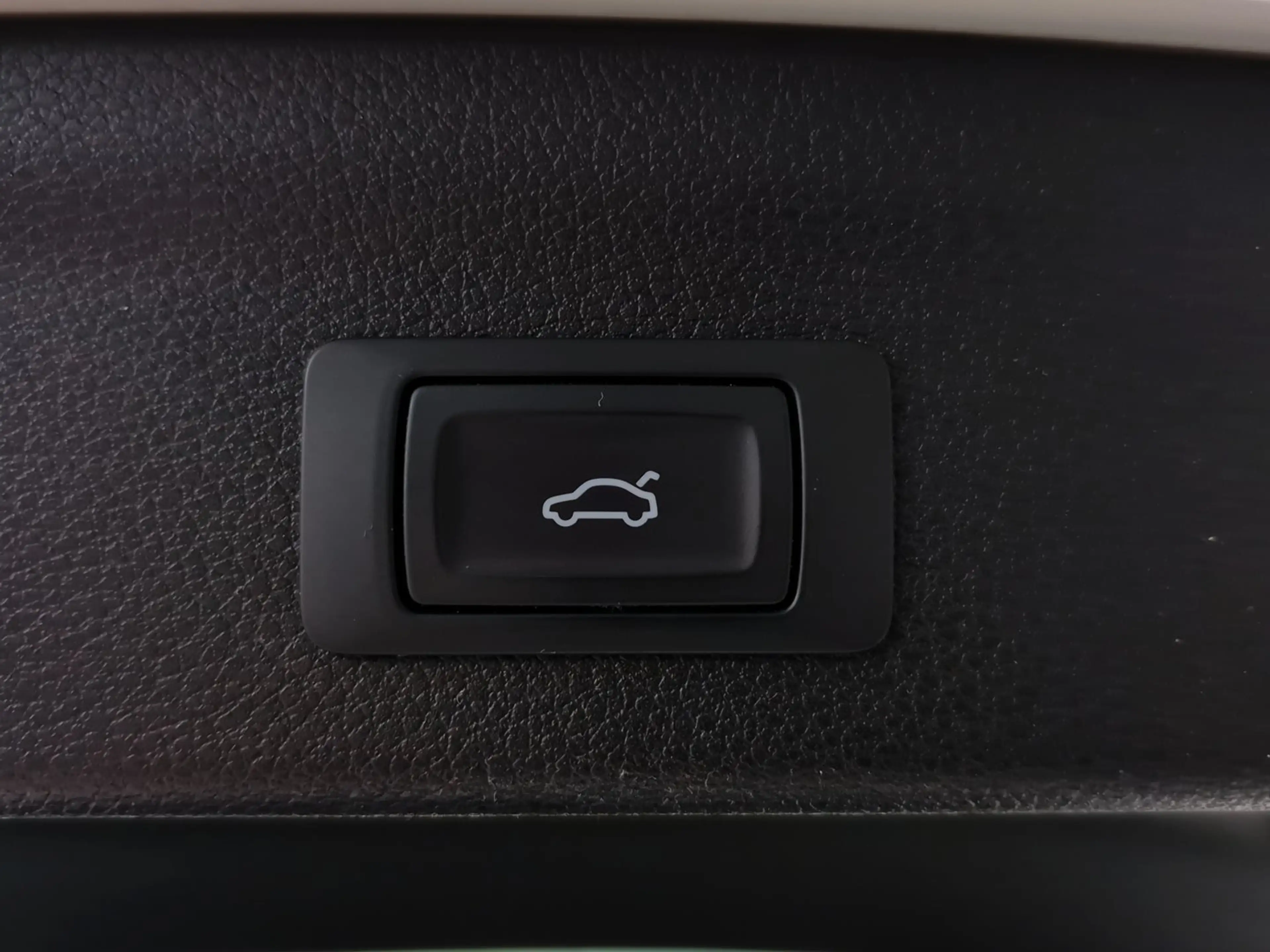 Audi Q3 35 TDI intense — photo 14
