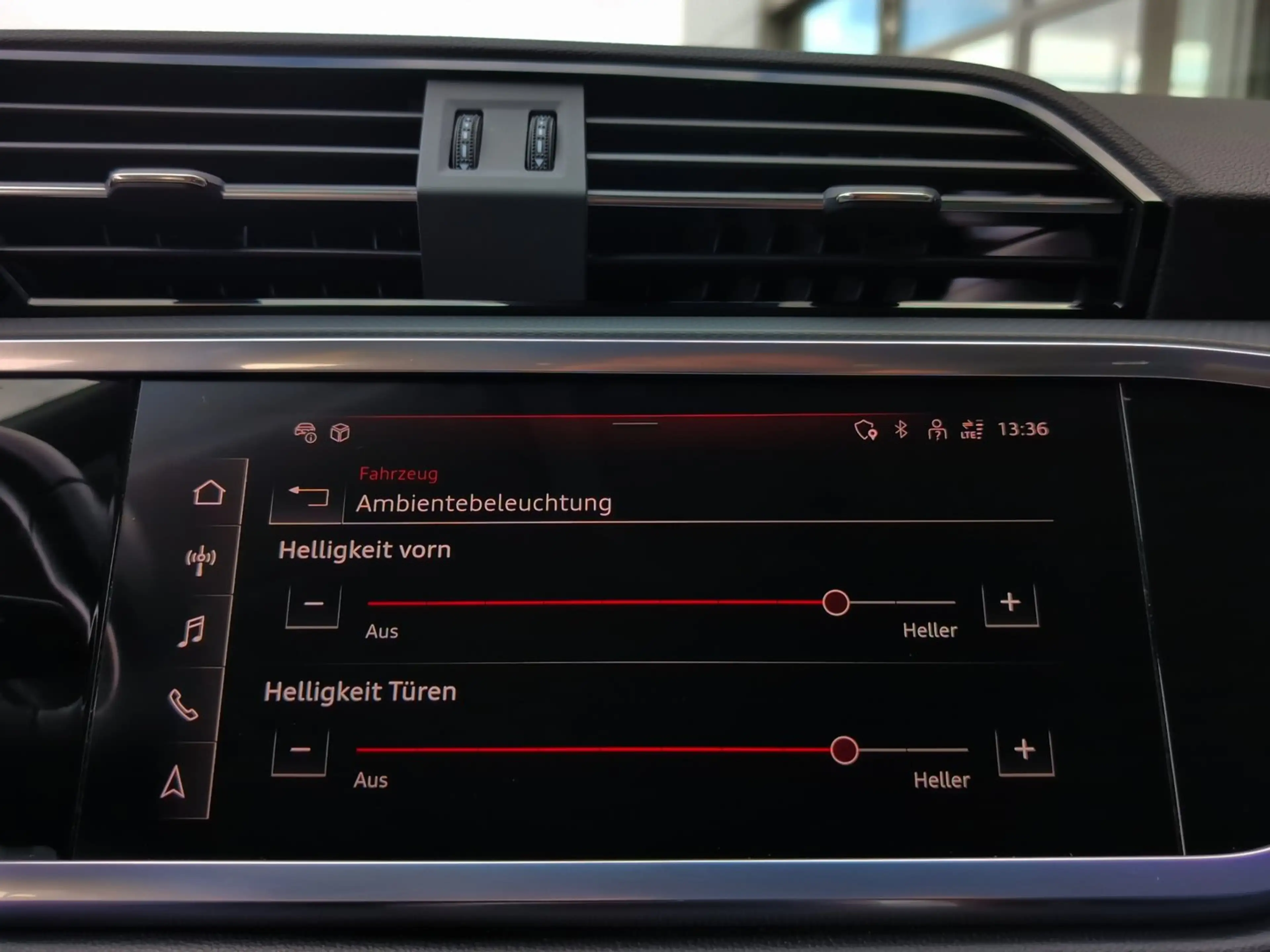 Audi Q3 35 TDI intense — photo 13