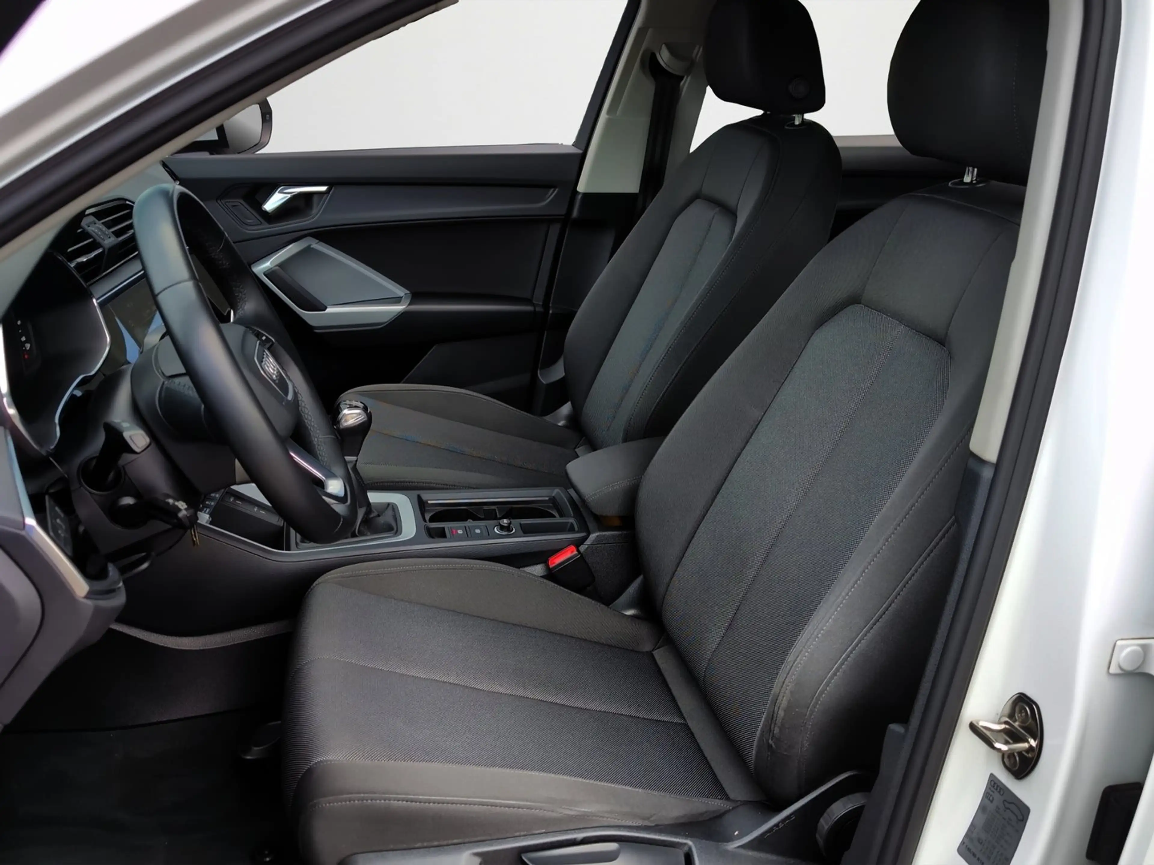 Audi Q3 35 TDI intense — photo 6
