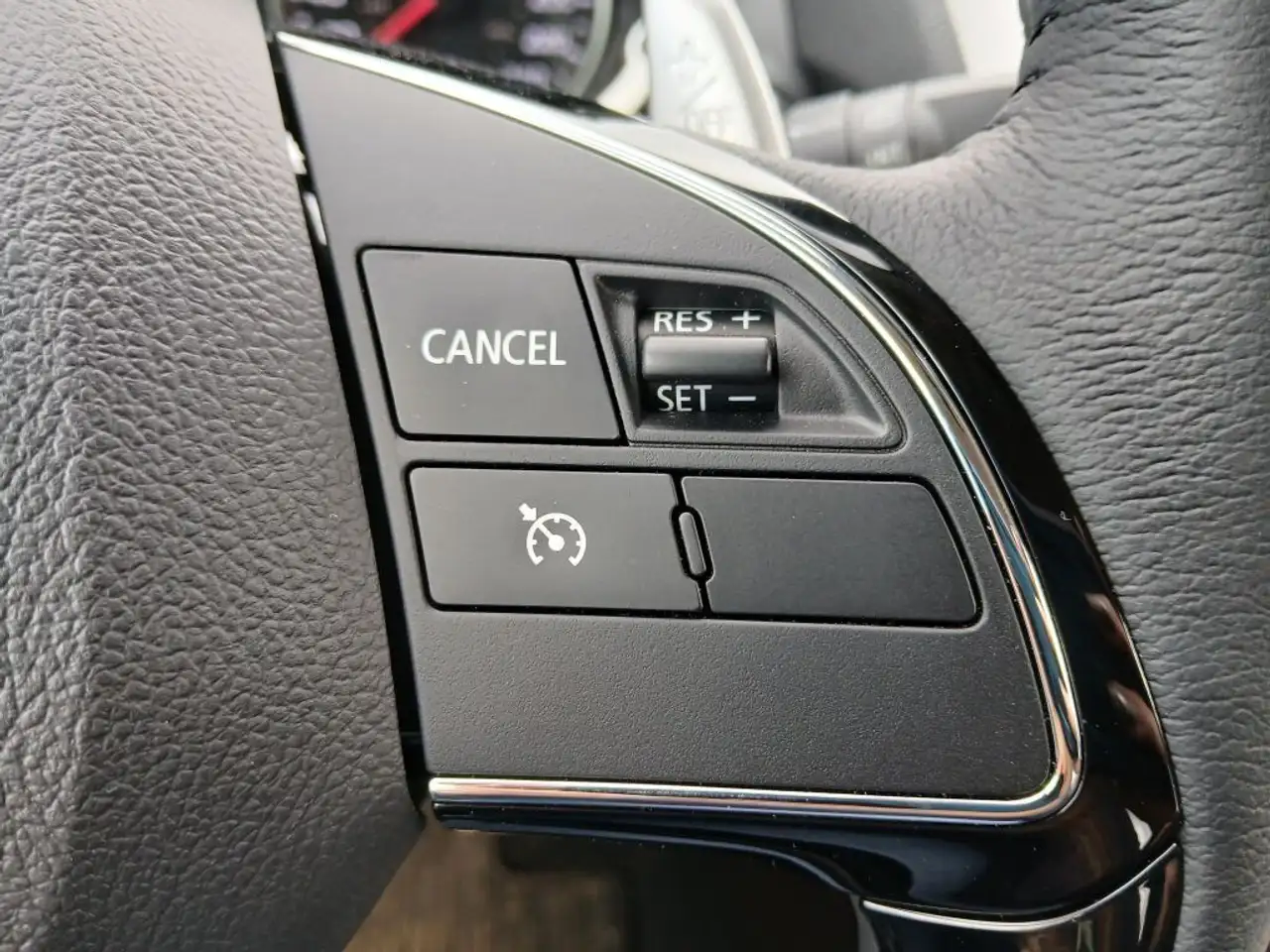 Mitsubishi Eclipse Cross снимка Mitsubishi Eclipse Cross