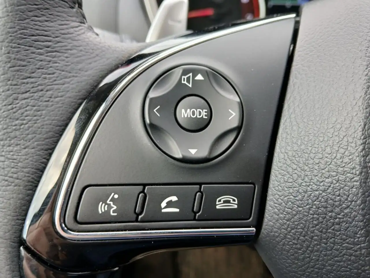 Mitsubishi Eclipse Cross снимка Mitsubishi Eclipse Cross