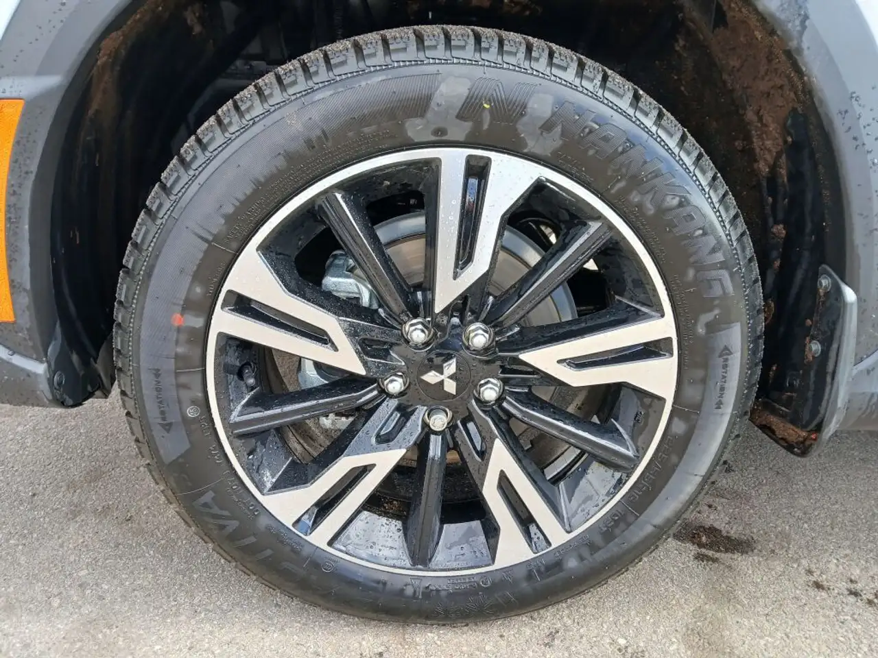 Mitsubishi Eclipse Cross снимка Mitsubishi Eclipse Cross