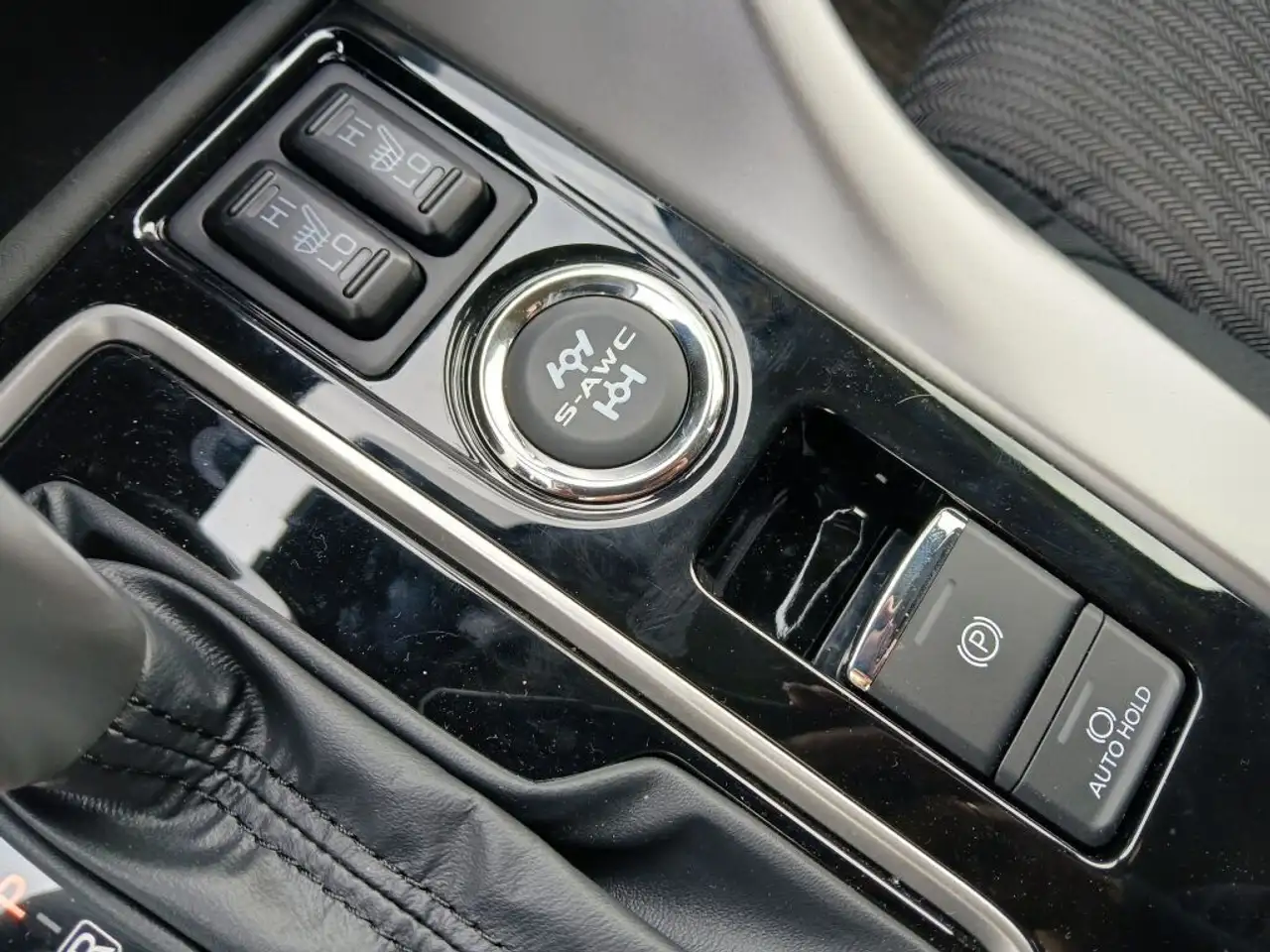 Mitsubishi Eclipse Cross снимка Mitsubishi Eclipse Cross