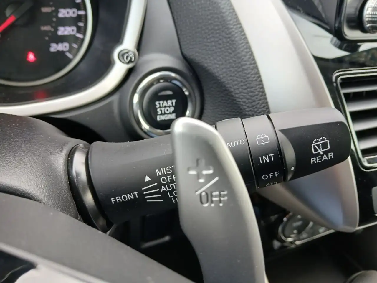 Mitsubishi Eclipse Cross снимка Mitsubishi Eclipse Cross