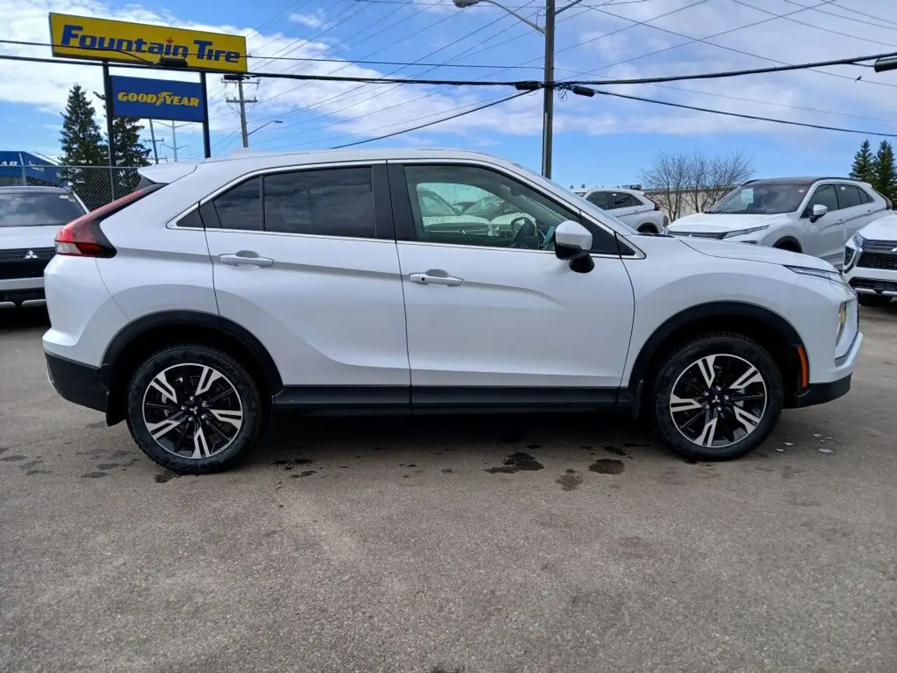 Mitsubishi Eclipse Cross снимка Mitsubishi Eclipse Cross