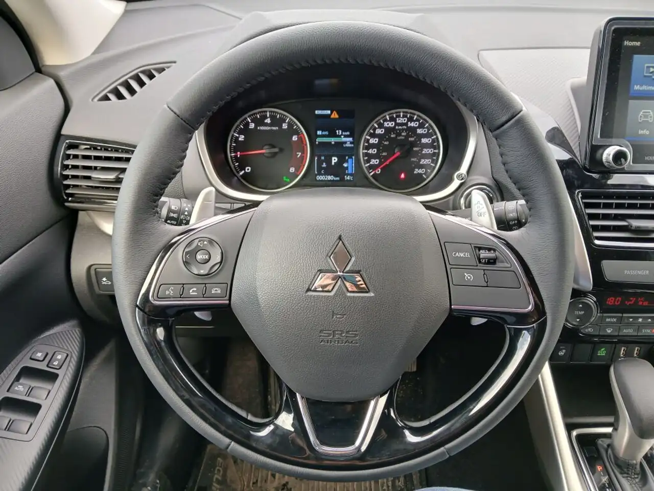 Mitsubishi Eclipse Cross снимка Mitsubishi Eclipse Cross