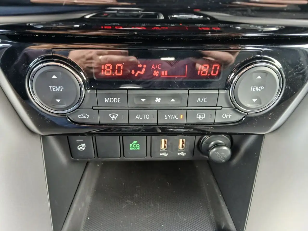 Mitsubishi Eclipse Cross снимка Mitsubishi Eclipse Cross