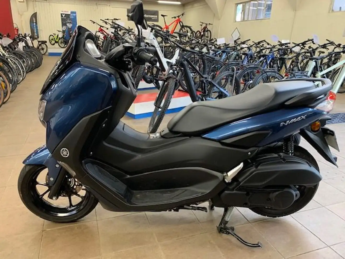 Yamaha NMAX Bleu - 2