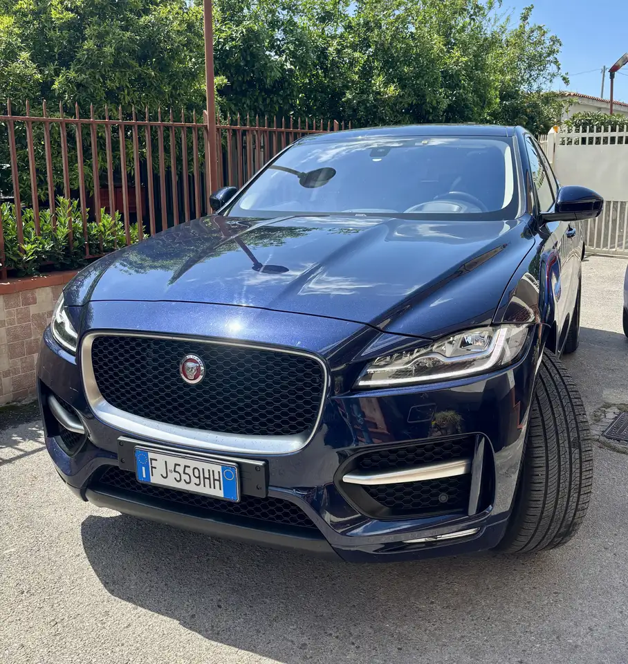 Jaguar F-Pace