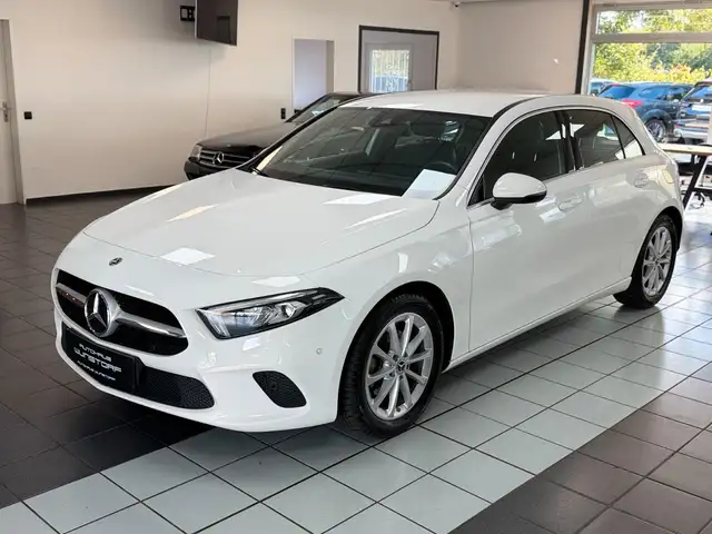 Mercedes-Benz A 200 LEDER/NAVI/LED/VIRTUELL/KAMERA/SHZ/APP/