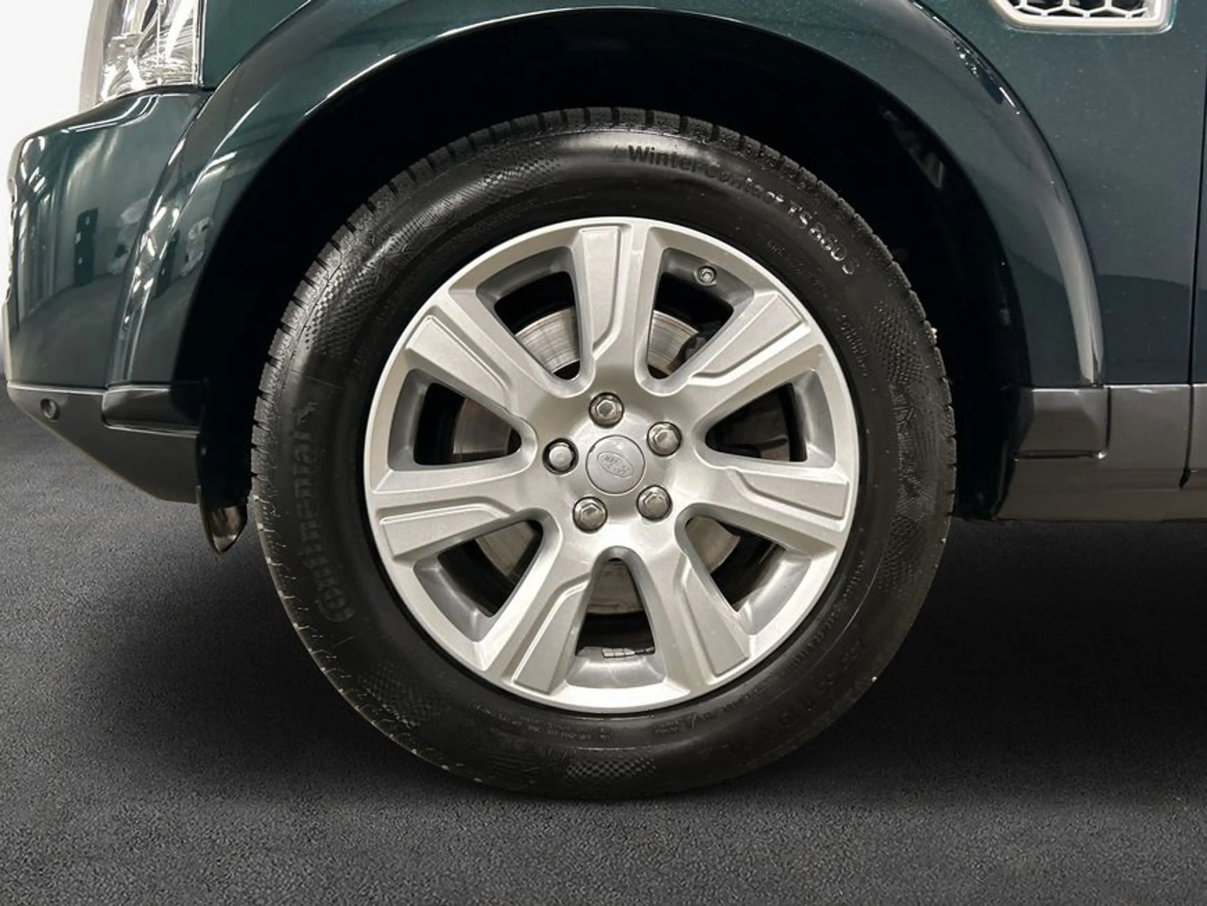 Land Rover Discovery SD V6 HSE — photo 9