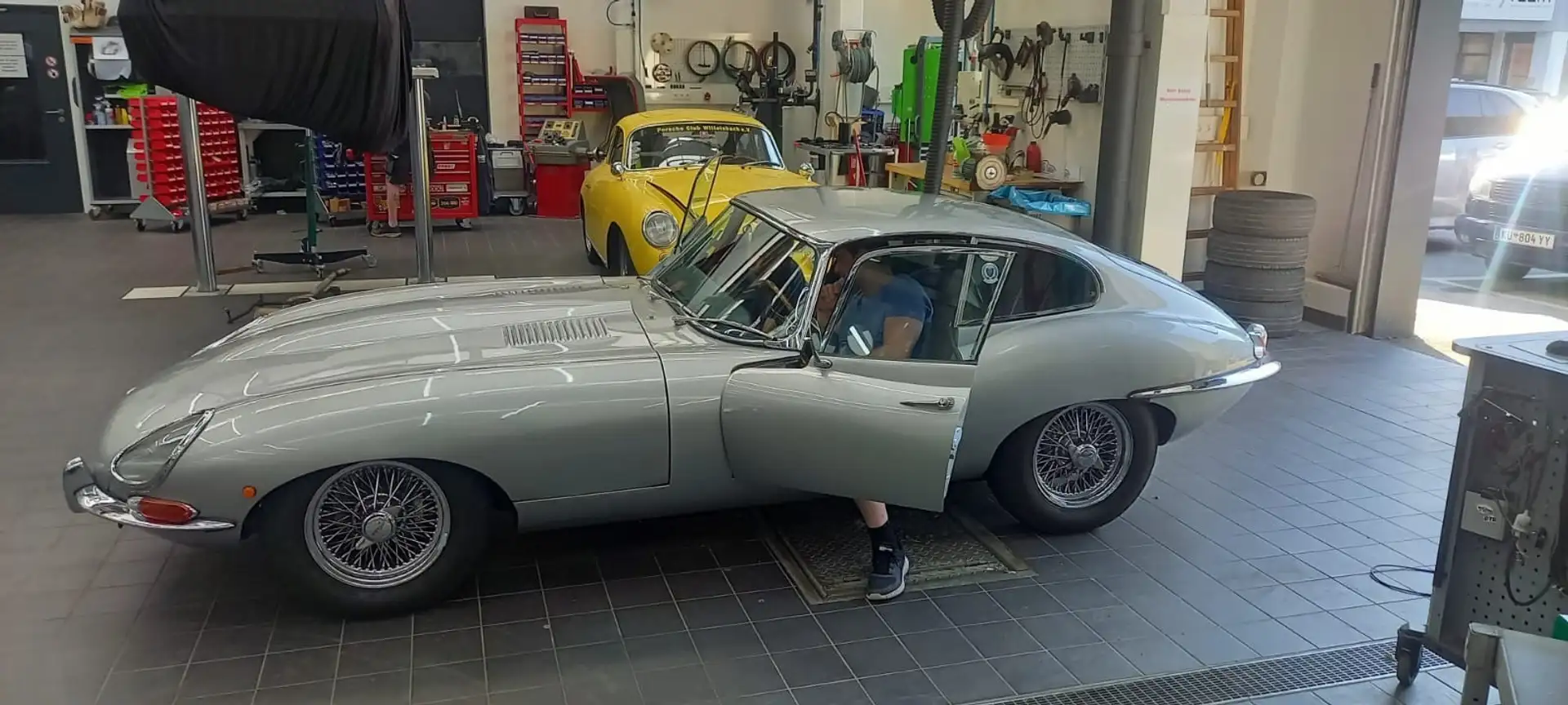 Jaguar E-Type Serie 1/Matching Numbers Silber - 1