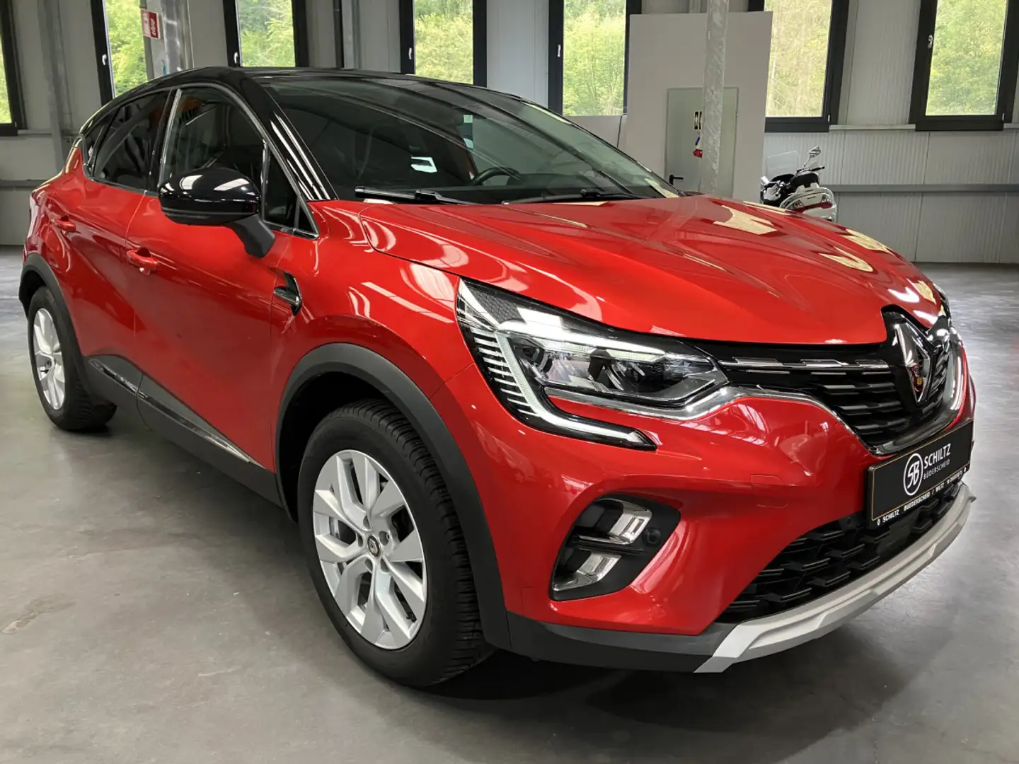 Renault Captur 1.5 dCi Intens EDC Rot - 1