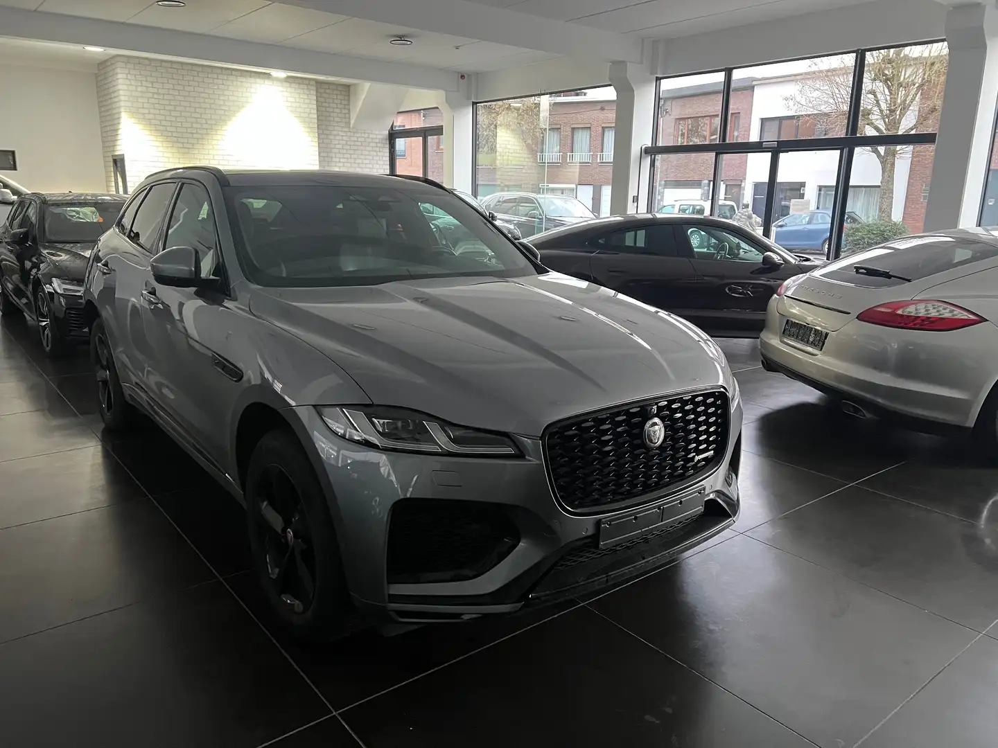 Jaguar F-Pace F-Pace P400e AWD R-Dynamic S plug in hybrid full Gris - 2
