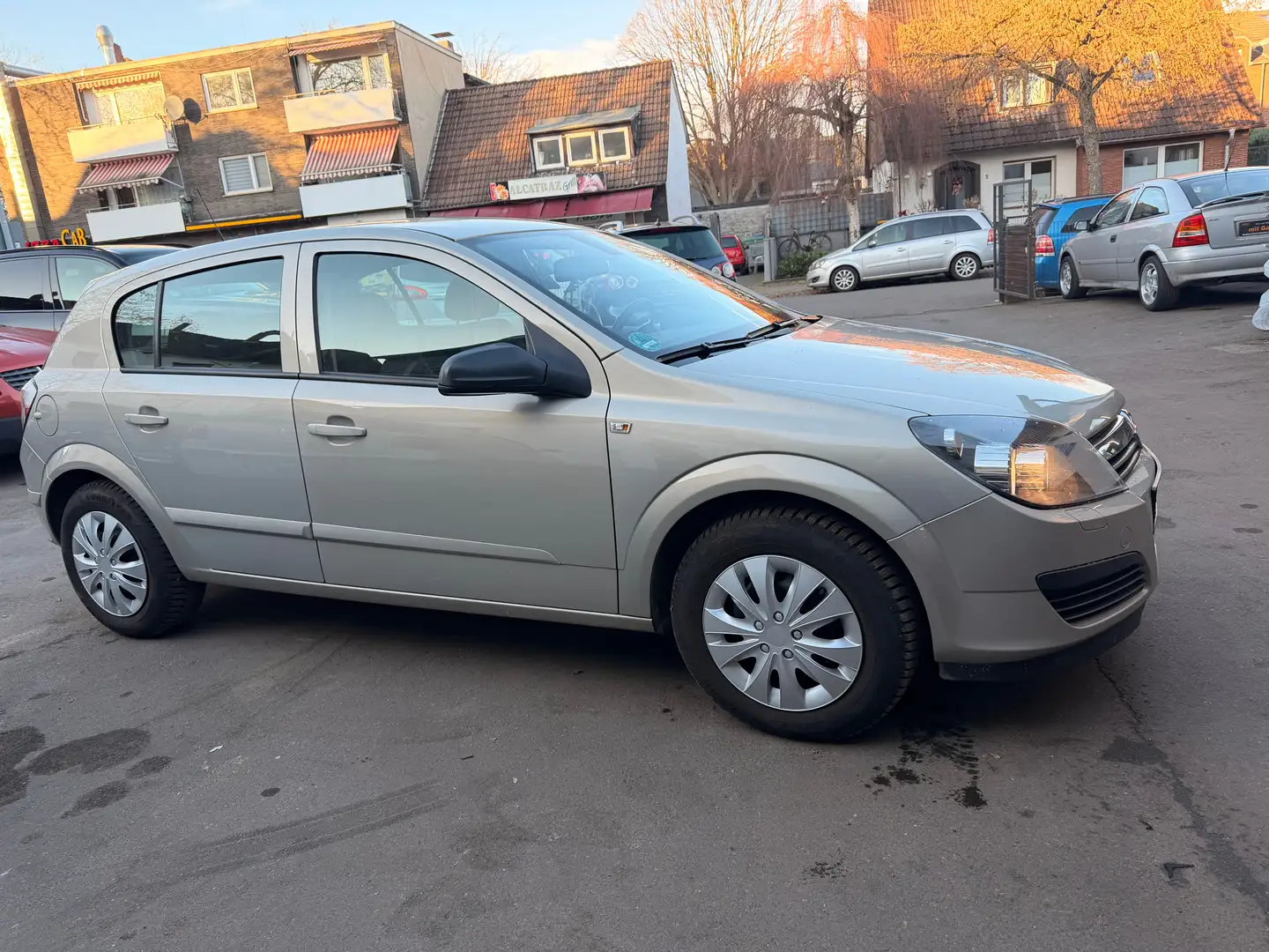 Opel Astra Edition*1,4I+KLIMA* Beige - 2