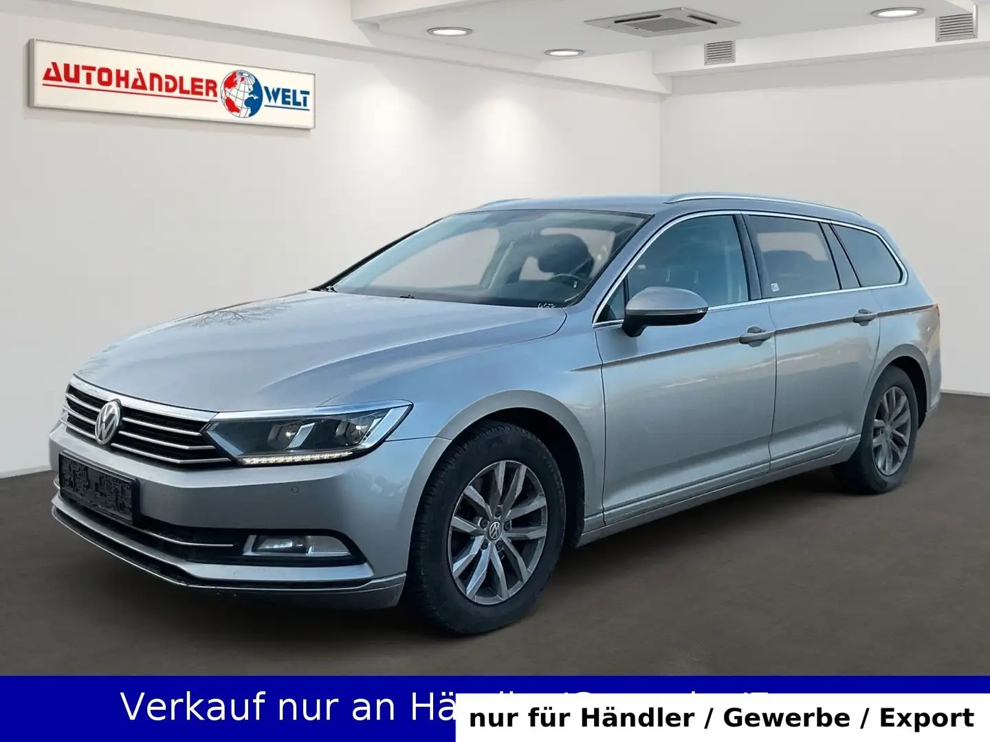 Volkswagen Passat Variant 2.0 TDI Comfortline LED ACC Silber - 1