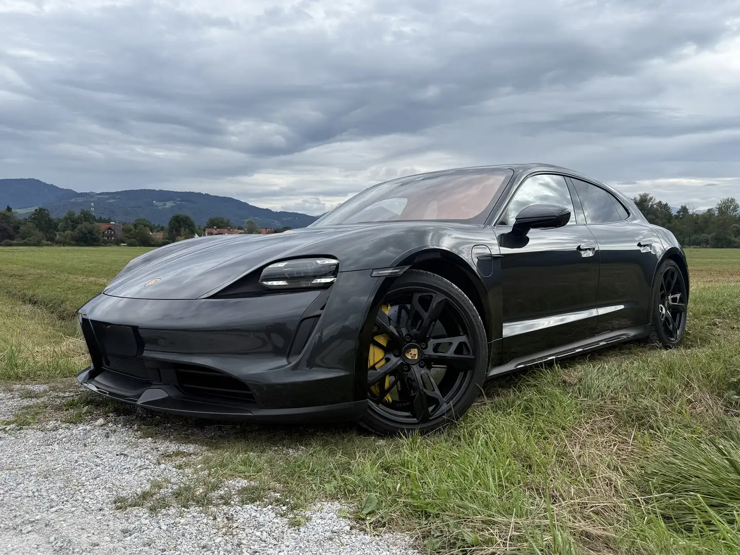 Porsche Taycan Turbo S Cross Turismo 83,7kWh Keramik/Bose/HA Lenk - 1