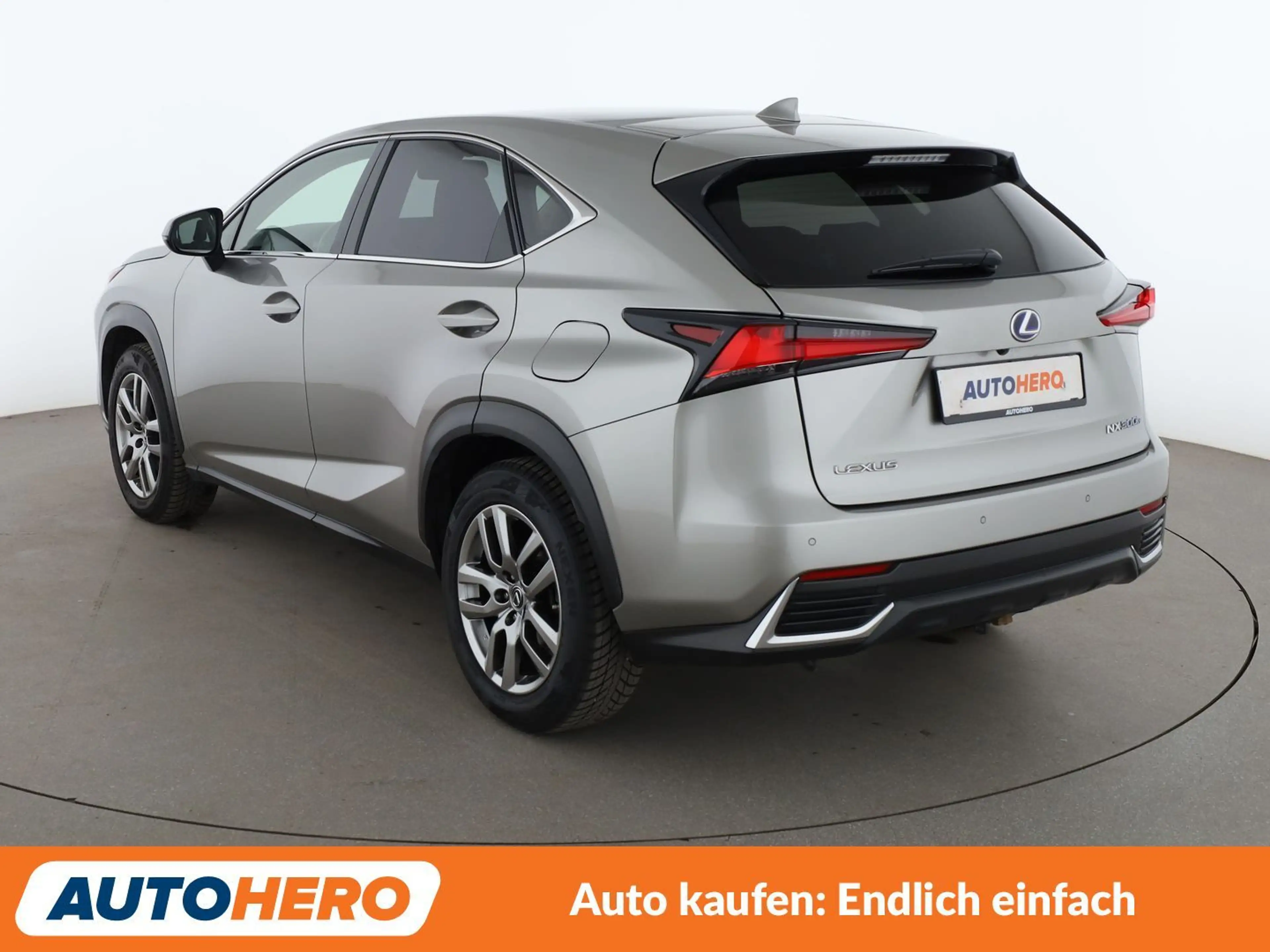 Lexus NX 300h NX 300h E-Four Executive Line Aut.*NAVI*LED*ACC* — photo 4
