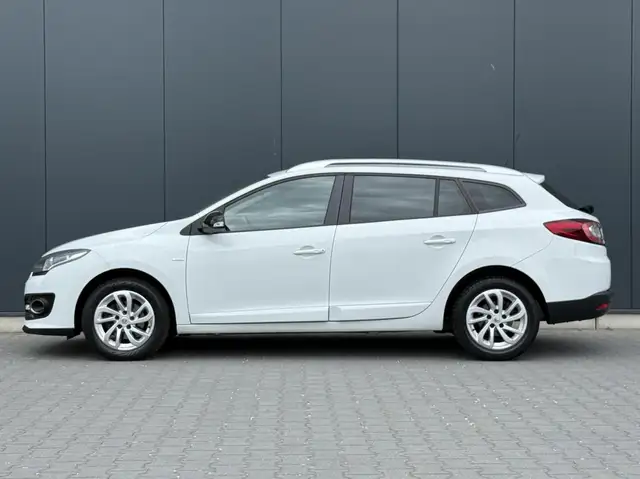Renault Megane view 9