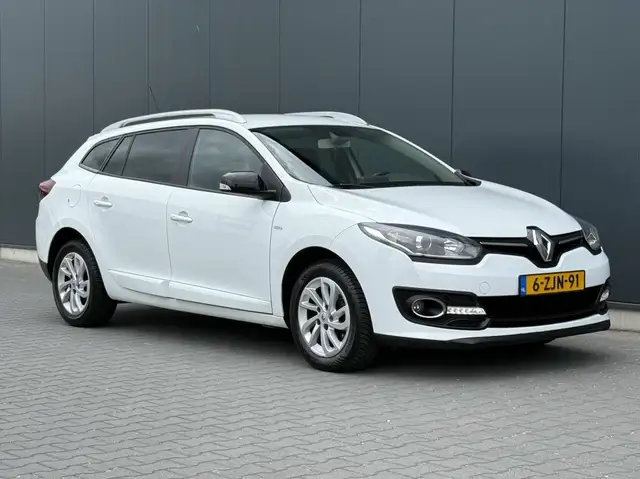 Renault Megane view 10