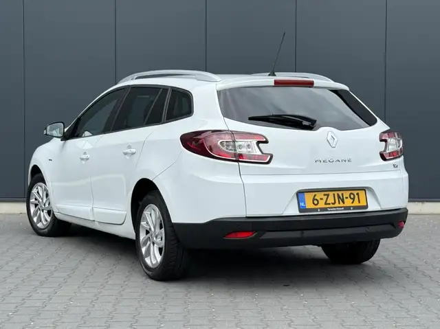 Renault Megane view 3