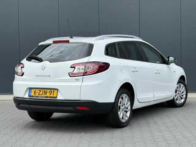 Renault Megane view 4