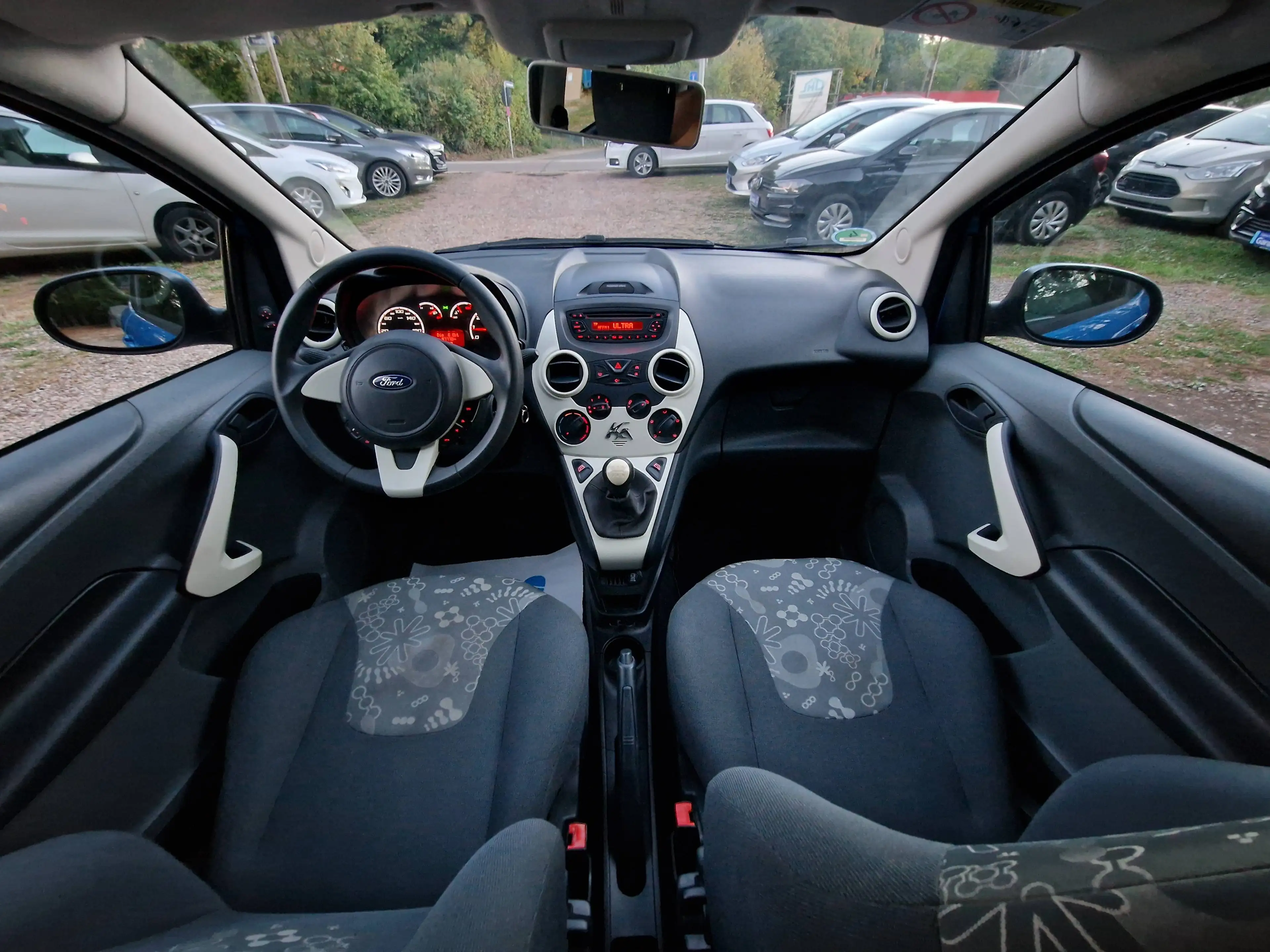 Ford Ka/Ka+ 1.2 Klima 97Tkm ESP Alu TÜVNEU USB Bluetooth — photo 15