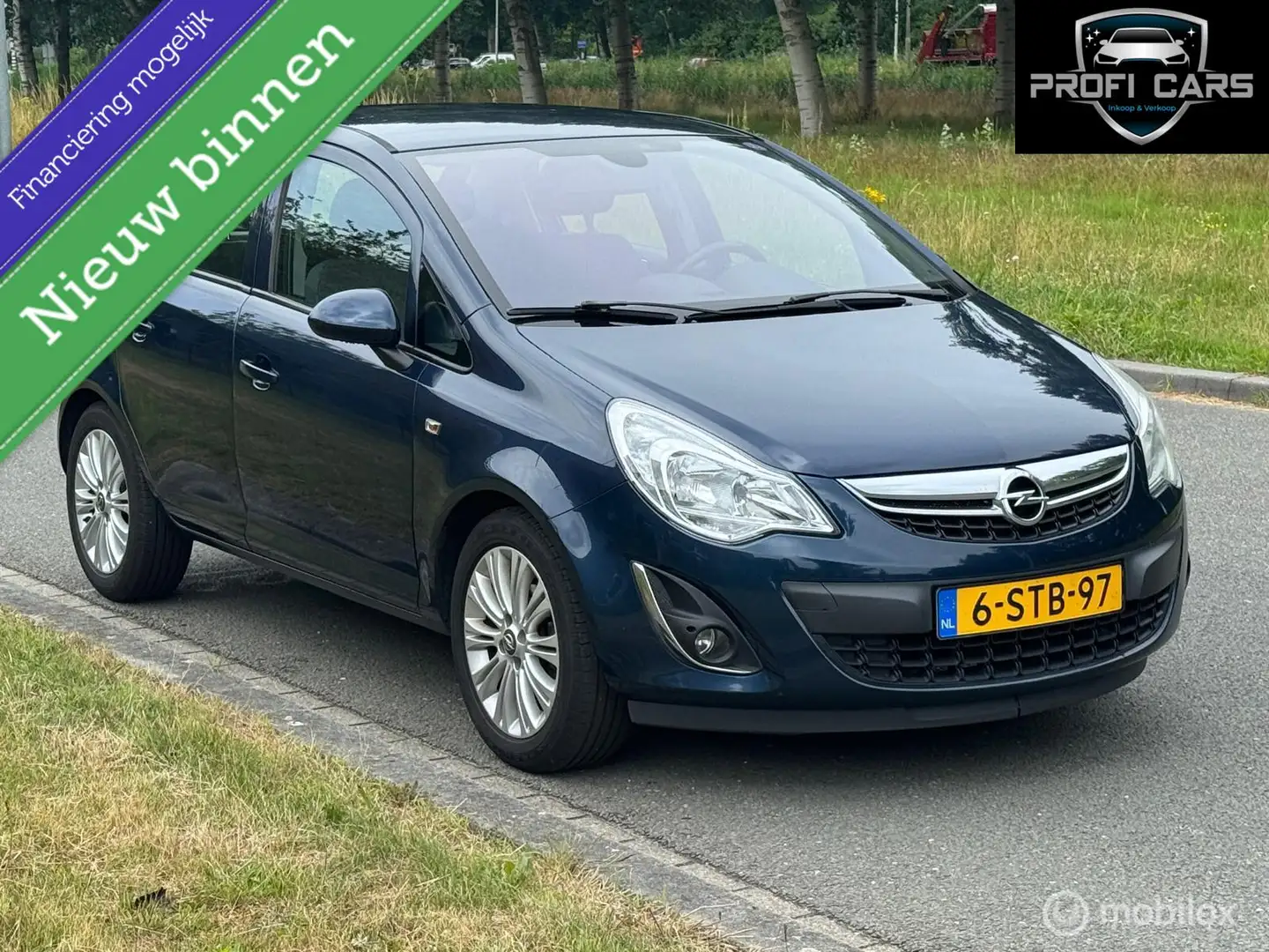 Opel Corsa 1.4-16V Cosmo 5Drs Airco Navi Blauw - 1