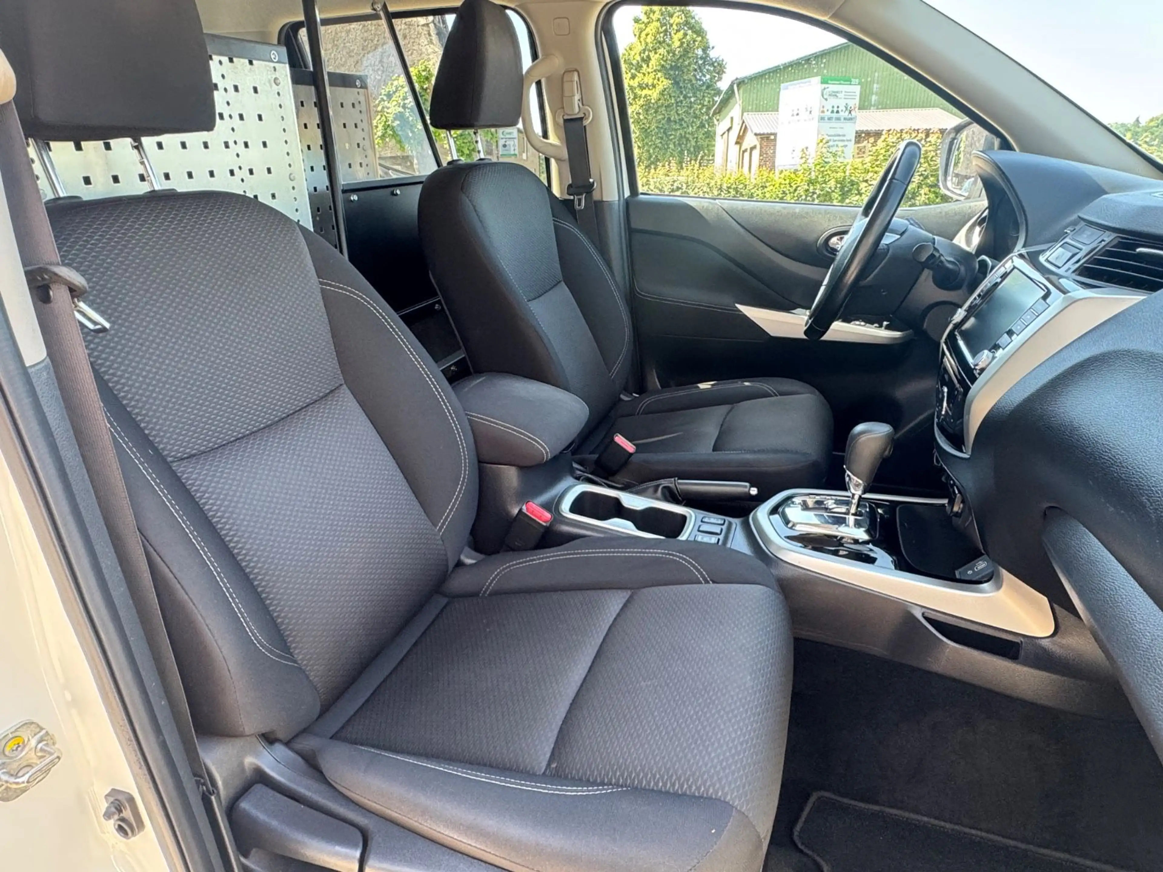 Nissan Navara NAVARA NP300 DOUBLE CAB 4x4/AHK/STANDHZG./NAVI — photo 9