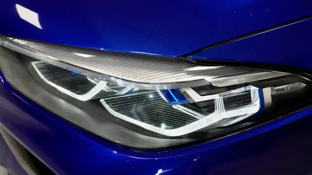 BMW M8 Coupe COMPETITION Ansicht 8